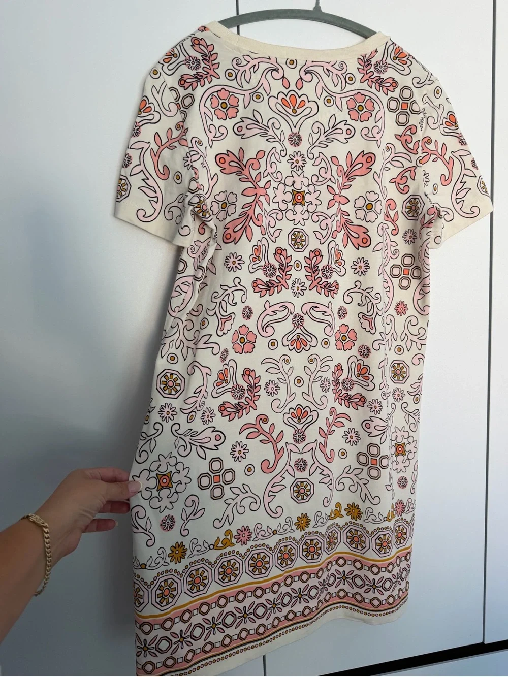 Tory Burch Printed Cotton T-Shirt Dress – Size Medium – Cream/Pink